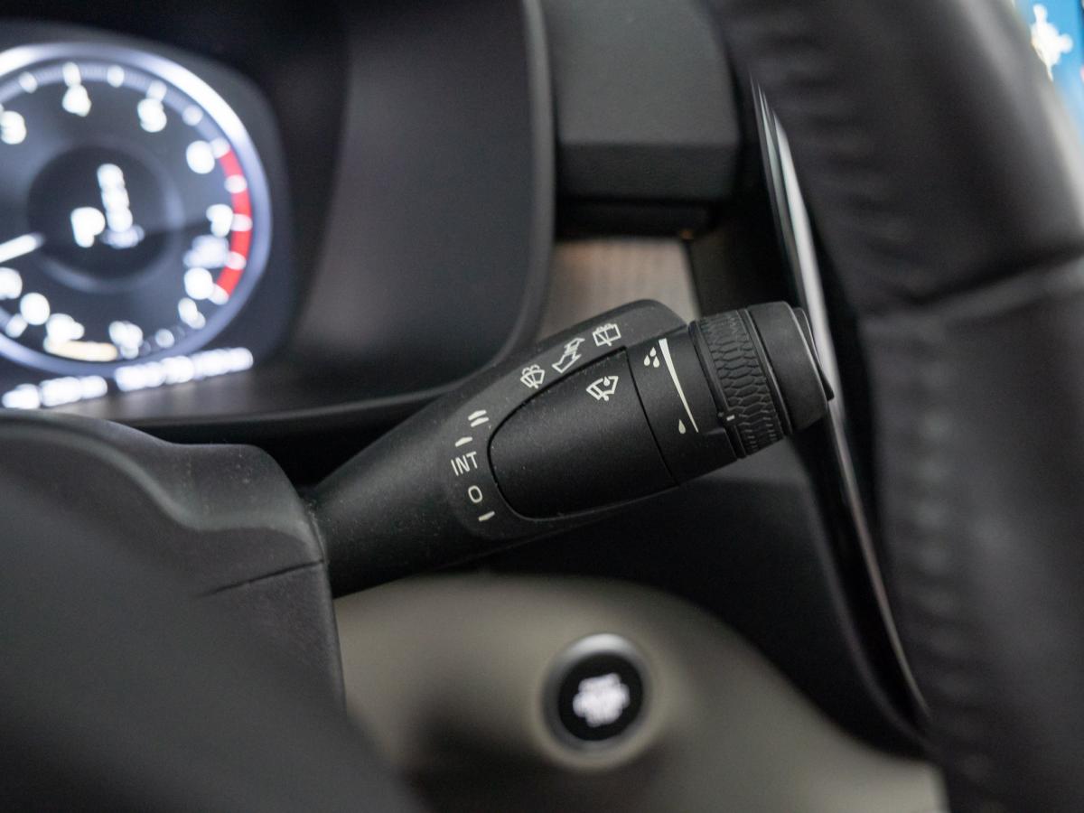 volvo-xc40-2021-gasolina-1477cc