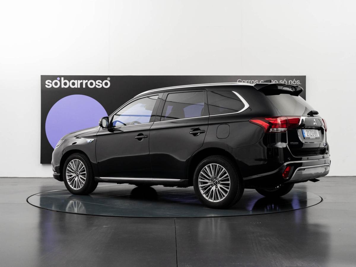 mitsubishi-outlander-2019-hibrido-a-gasolina-2360cc