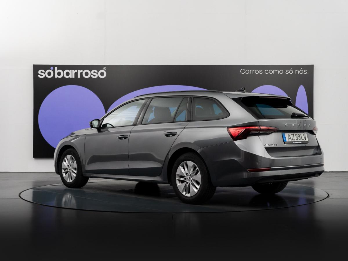 skoda-octavia-break-2023-gasolina-999cc