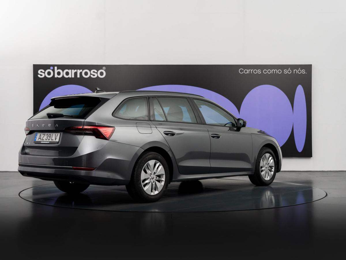 skoda-octavia-break-2023-gasolina-999cc
