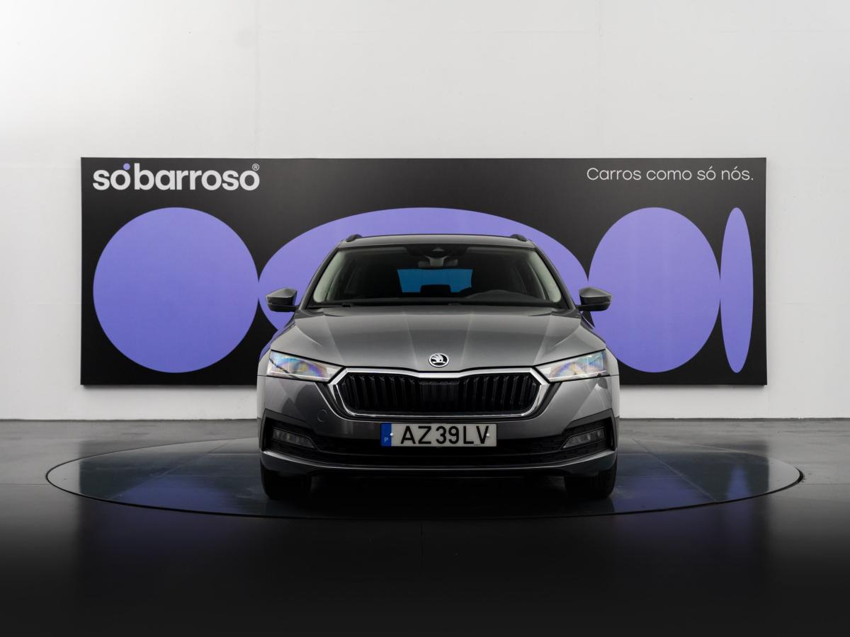 skoda-octavia-break-2023-gasolina-999cc