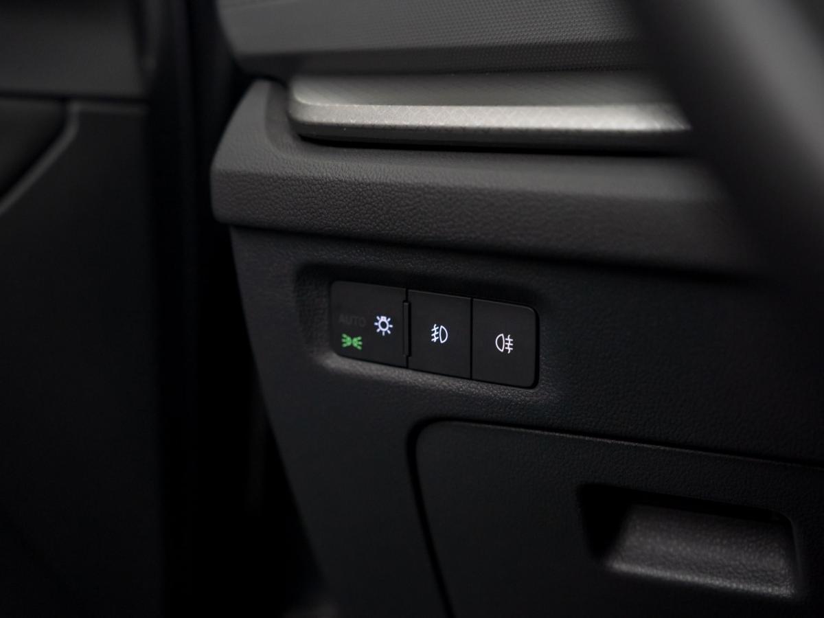 skoda-octavia-break-2023-gasolina-999cc