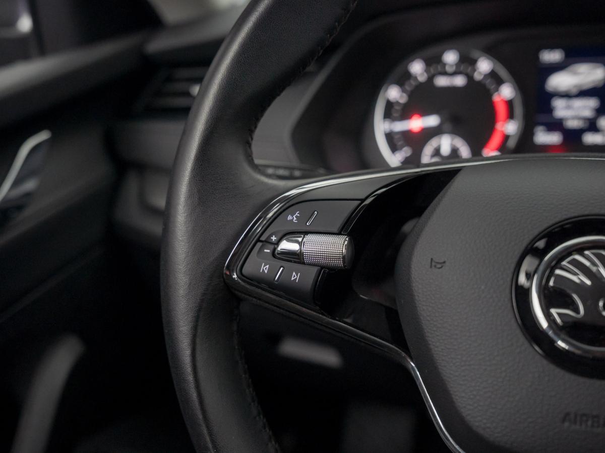 skoda-octavia-break-2023-gasolina-999cc