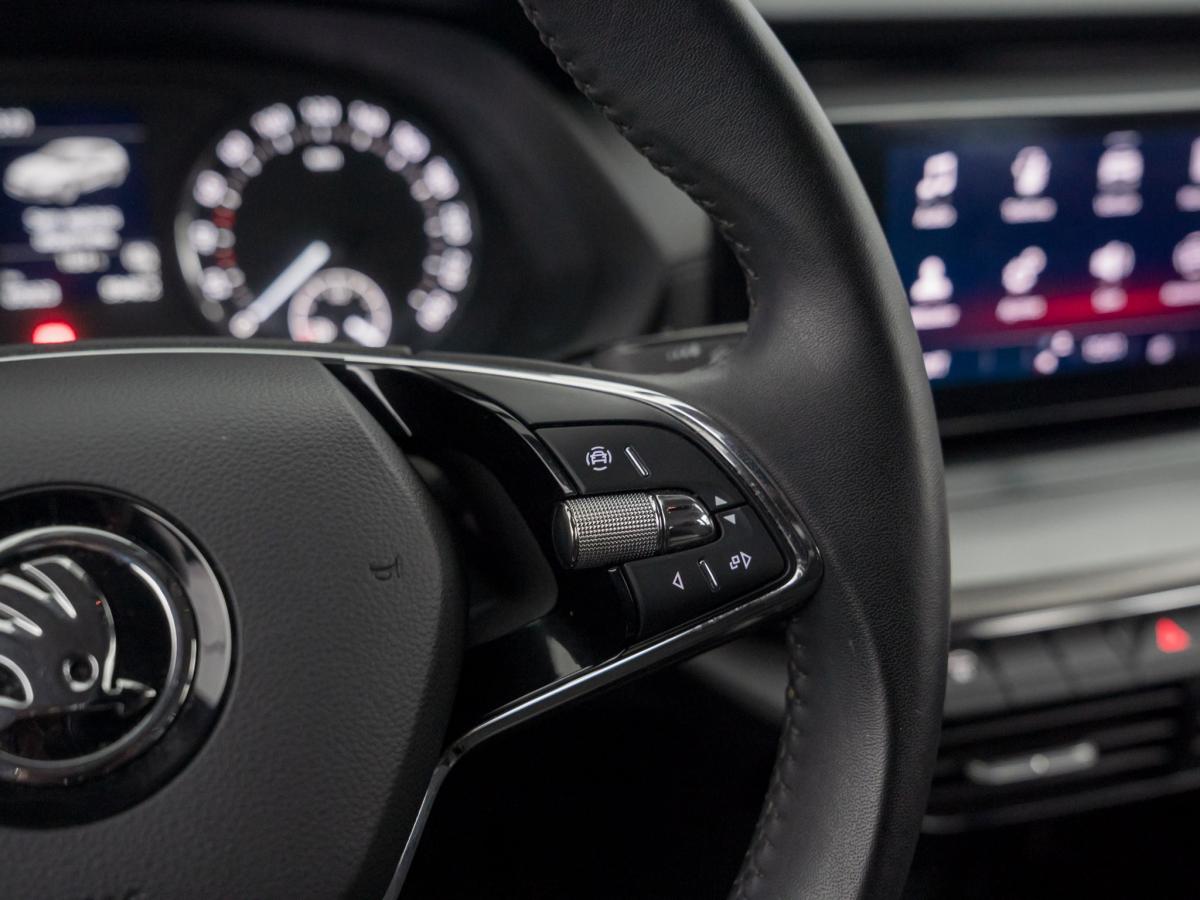 skoda-octavia-break-2023-gasolina-999cc
