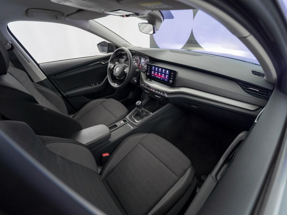 skoda-octavia-break-2023-gasolina-999cc