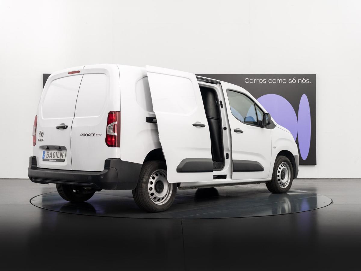 toyota-proace-2023-diesel-1499cc