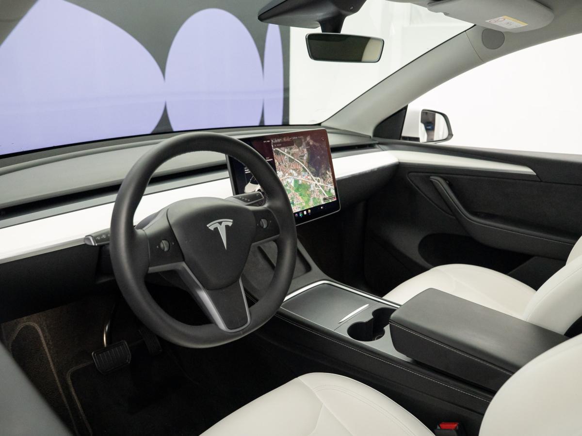 tesla-model-y-2024-eletrico-0cc