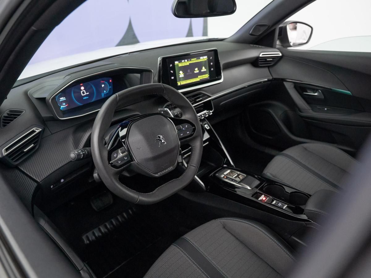peugeot-2008-2023-diesel-1499cc