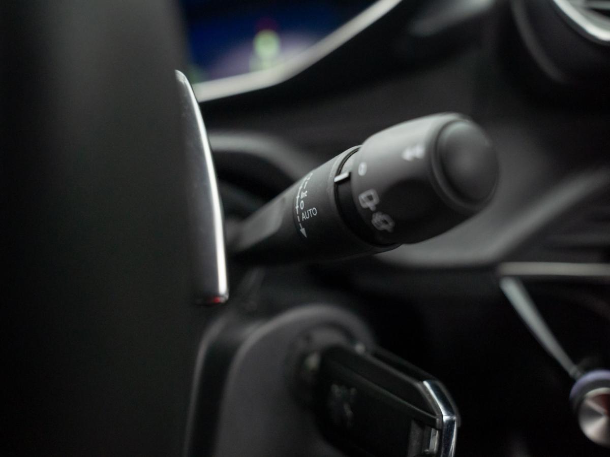 peugeot-2008-2023-diesel-1499cc