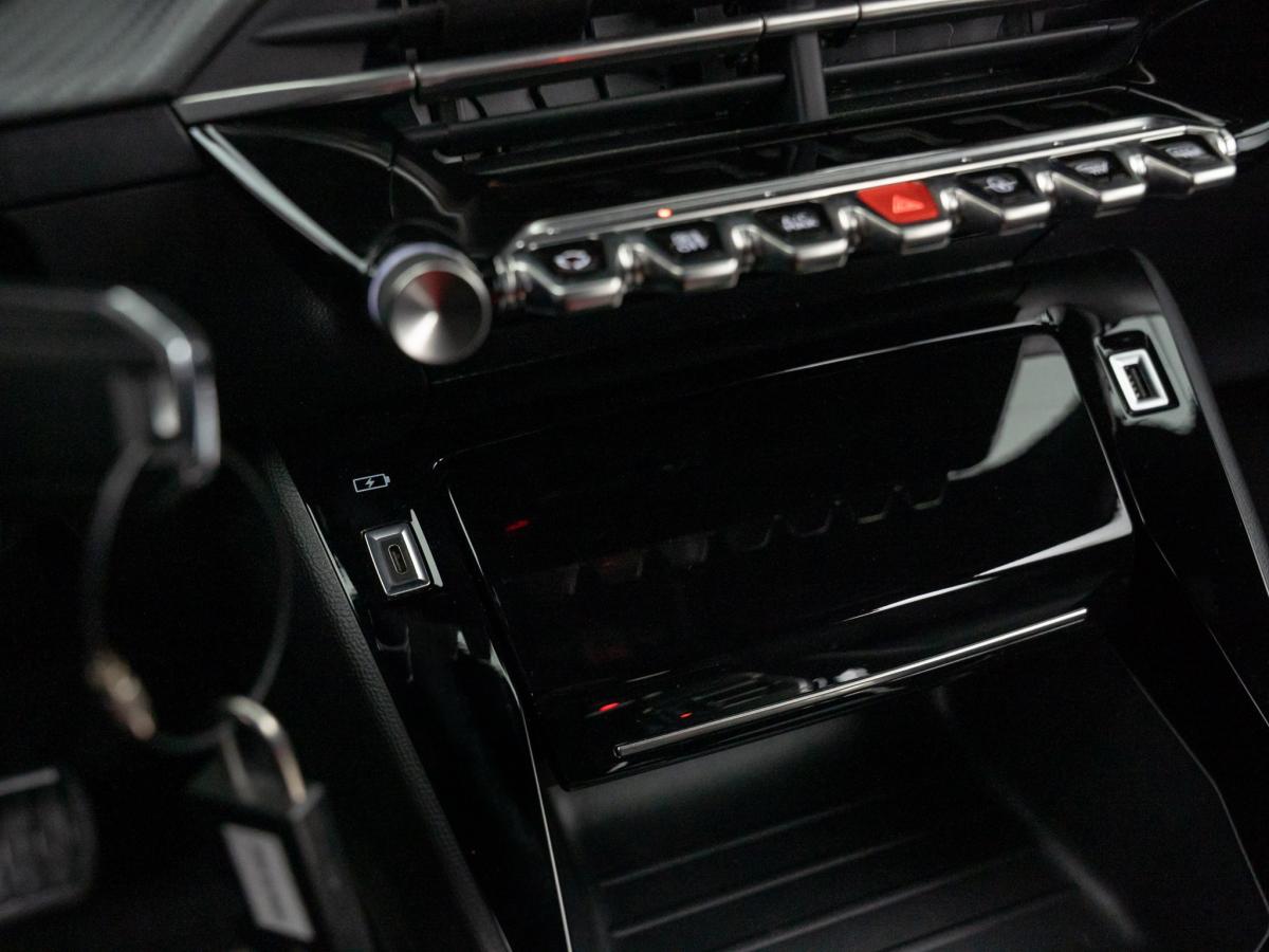 peugeot-2008-2023-diesel-1499cc