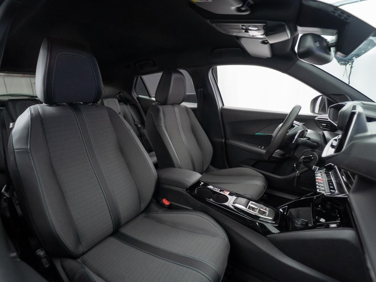 peugeot-2008-2023-diesel-1499cc