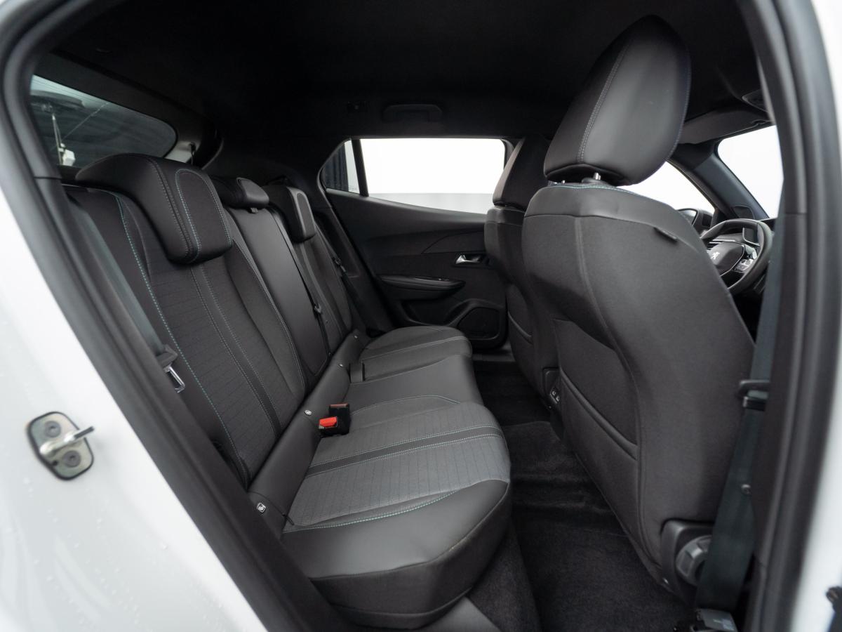 peugeot-2008-2023-diesel-1499cc