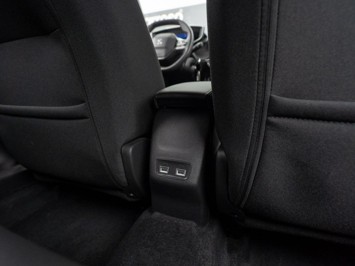 peugeot-2008-2023-diesel-1499cc