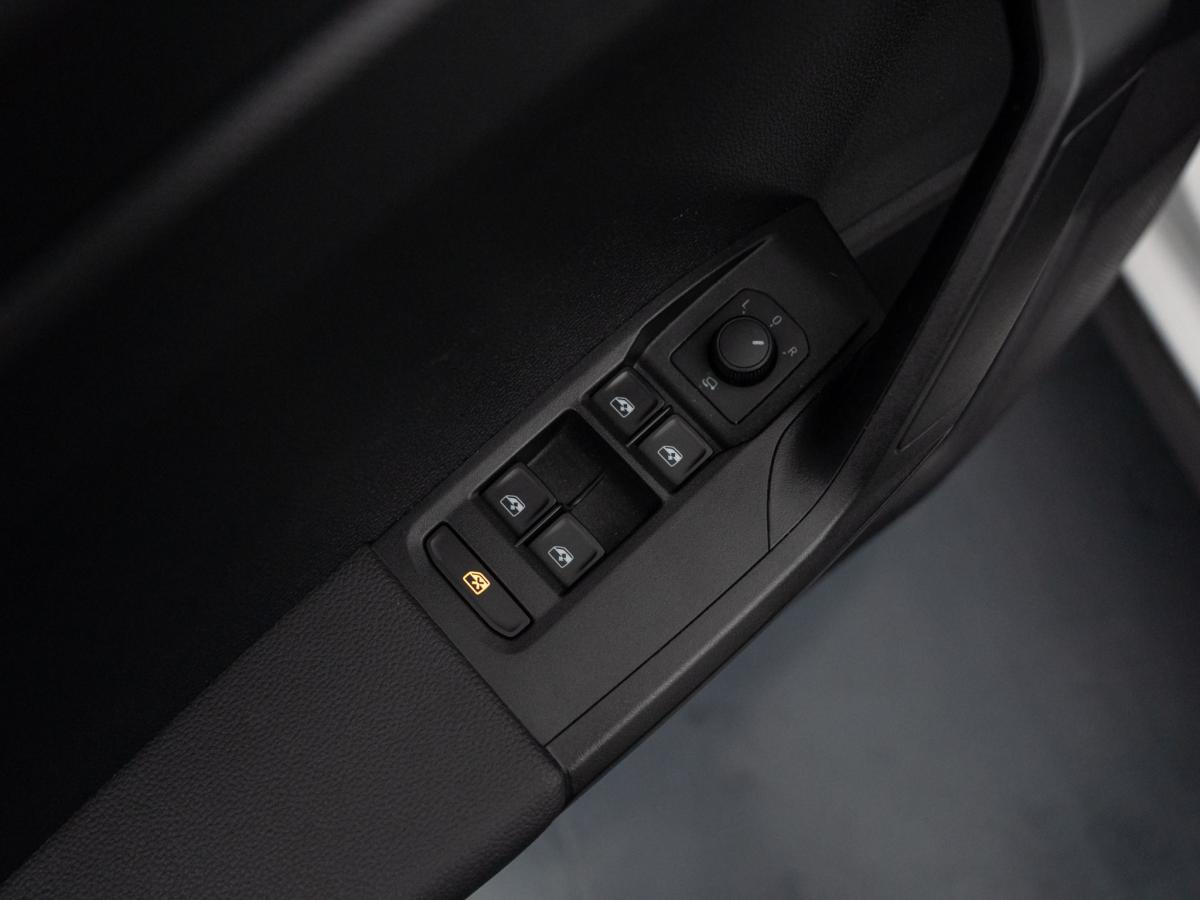 seat-arona-2022-gasolina-999cc