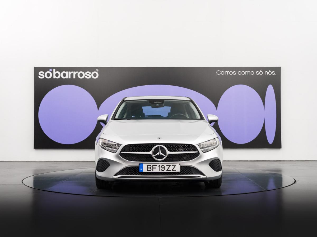 mercedes-benz-classe-a-2023-hibrido-a-gasolina-1332cc