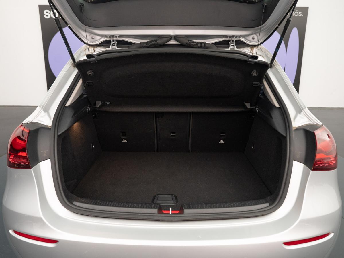 mercedes-benz-classe-a-2023-hibrido-a-gasolina-1332cc