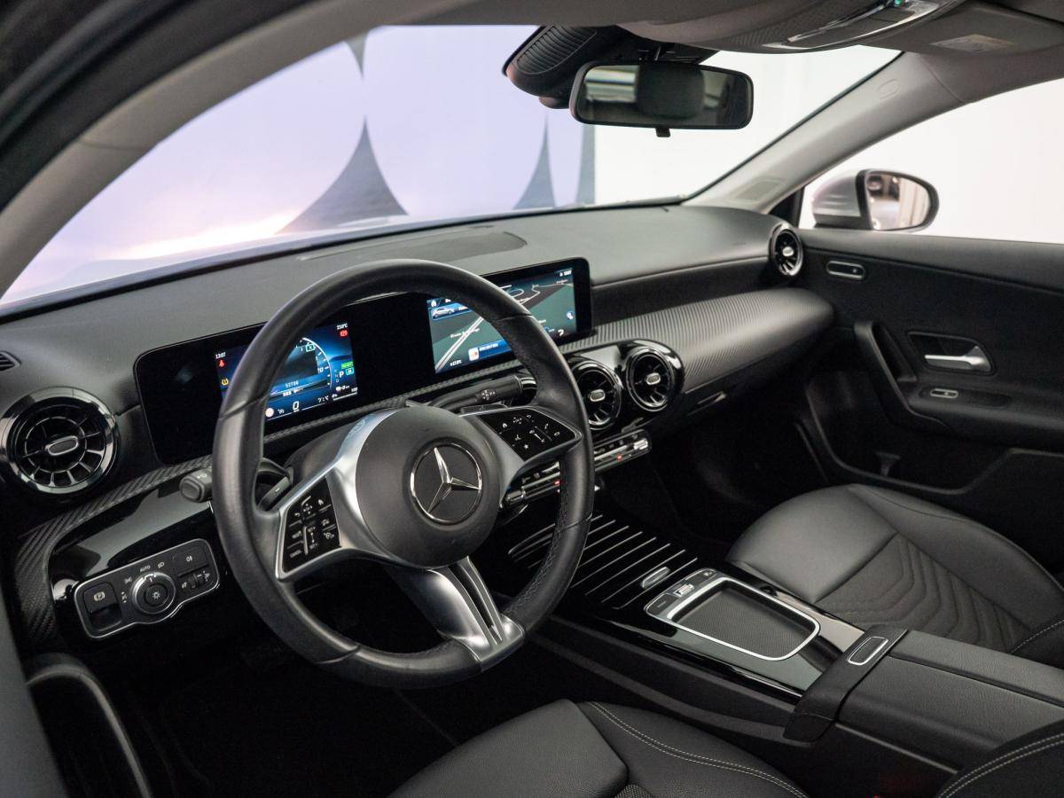 mercedes-benz-classe-a-2023-hibrido-a-gasolina-1332cc