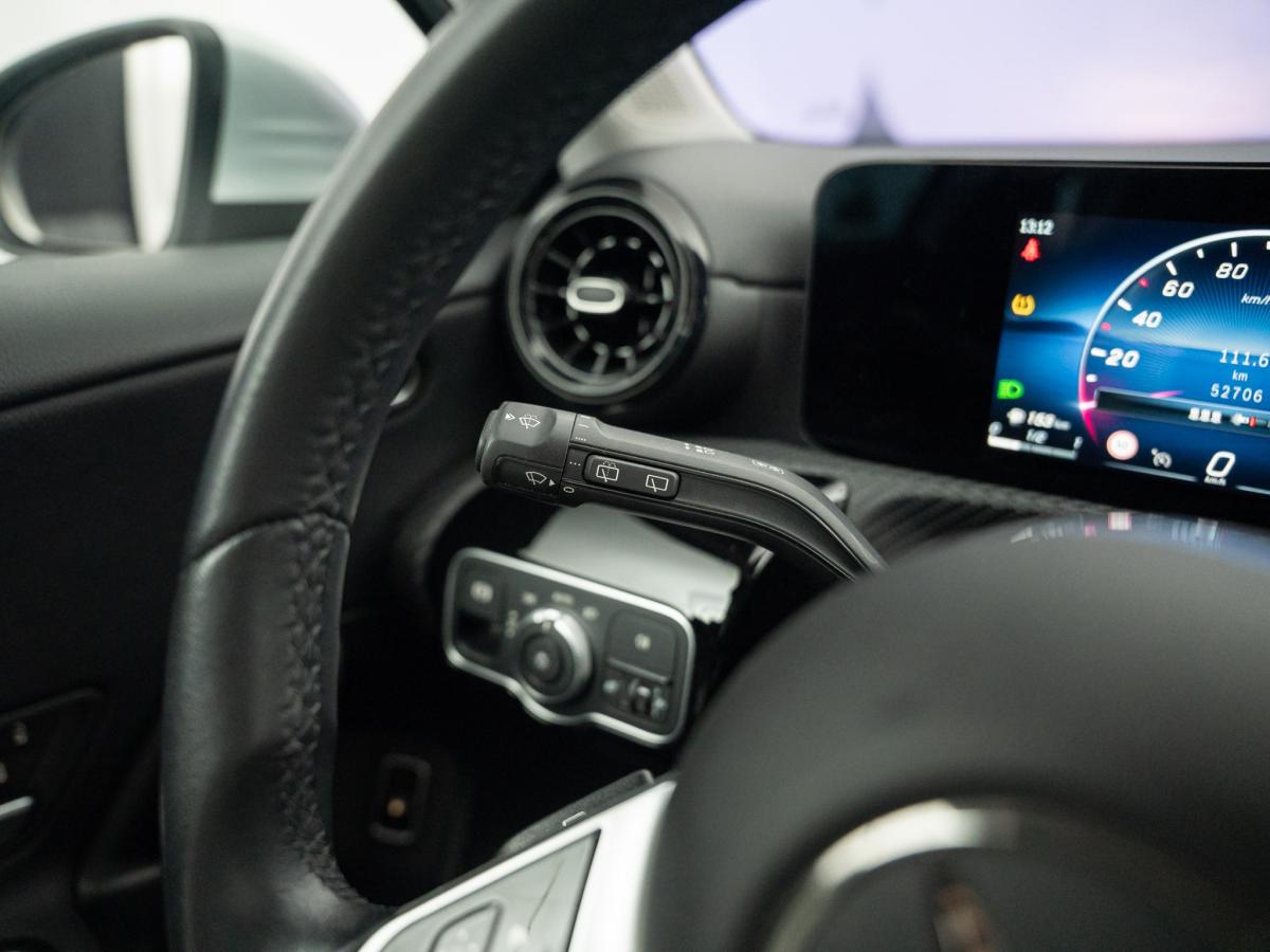 mercedes-benz-classe-a-2023-hibrido-a-gasolina-1332cc