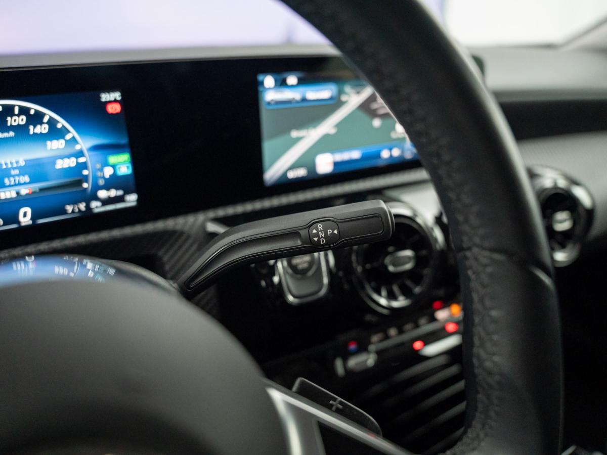 mercedes-benz-classe-a-2023-hibrido-a-gasolina-1332cc