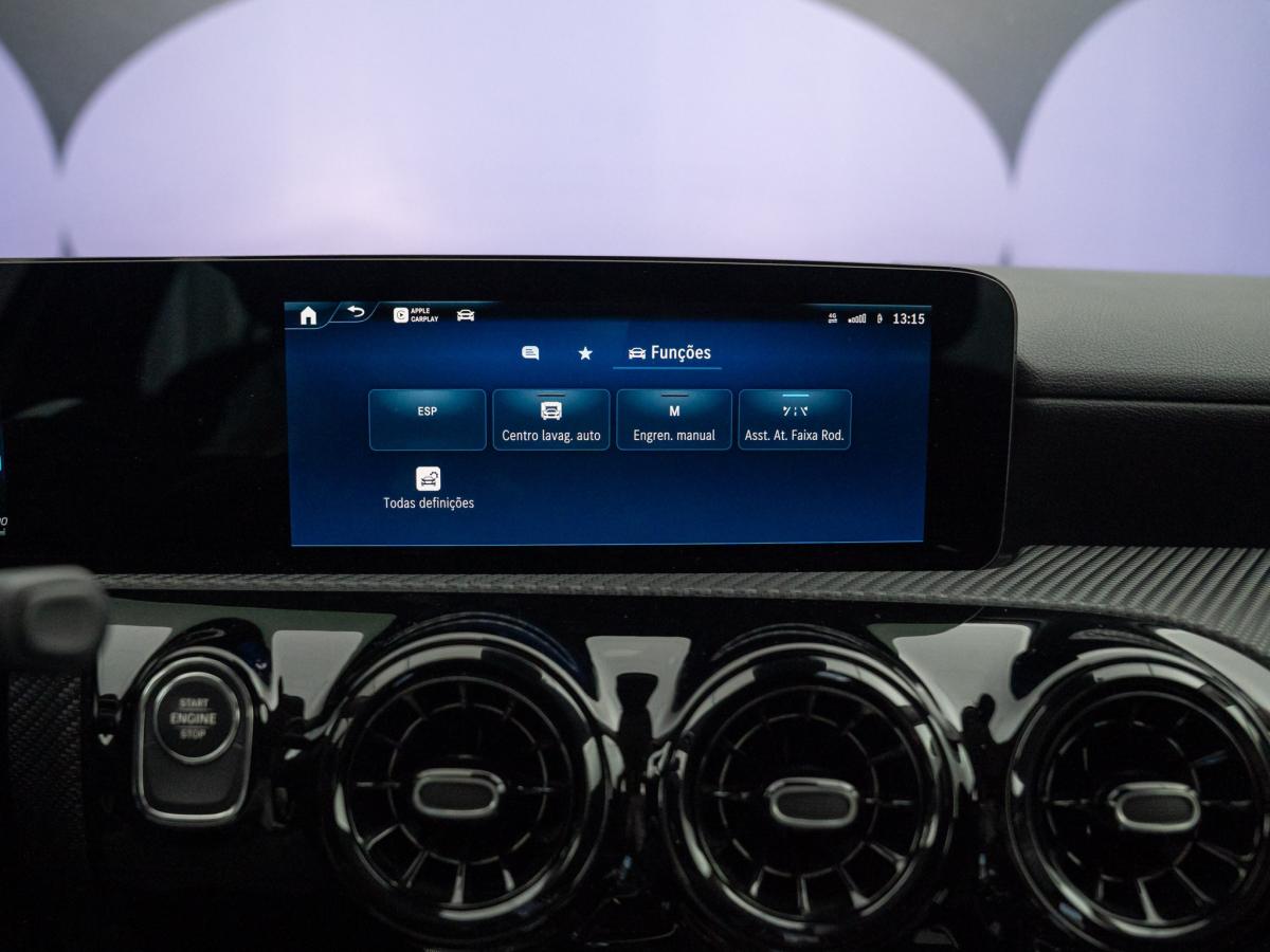 mercedes-benz-classe-a-2023-hibrido-a-gasolina-1332cc