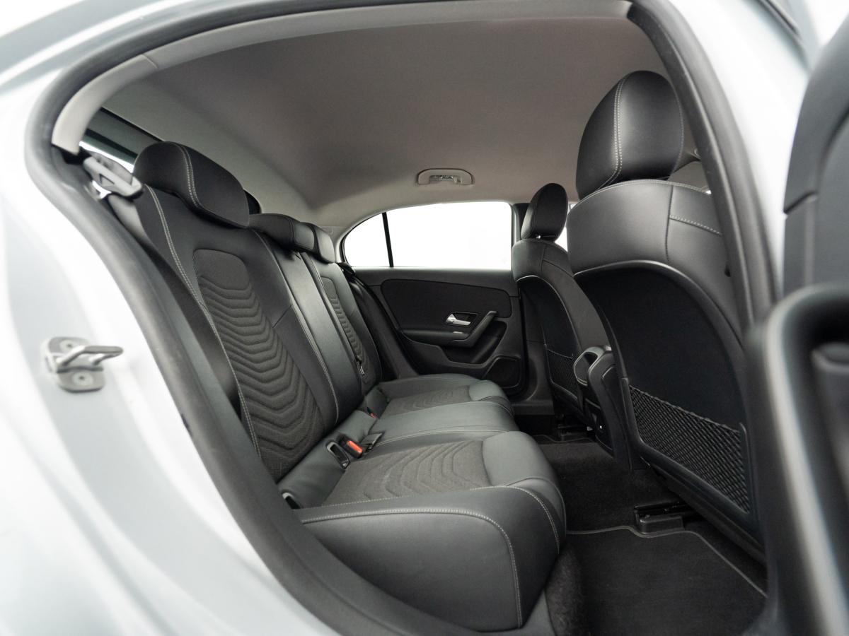 mercedes-benz-classe-a-2023-hibrido-a-gasolina-1332cc