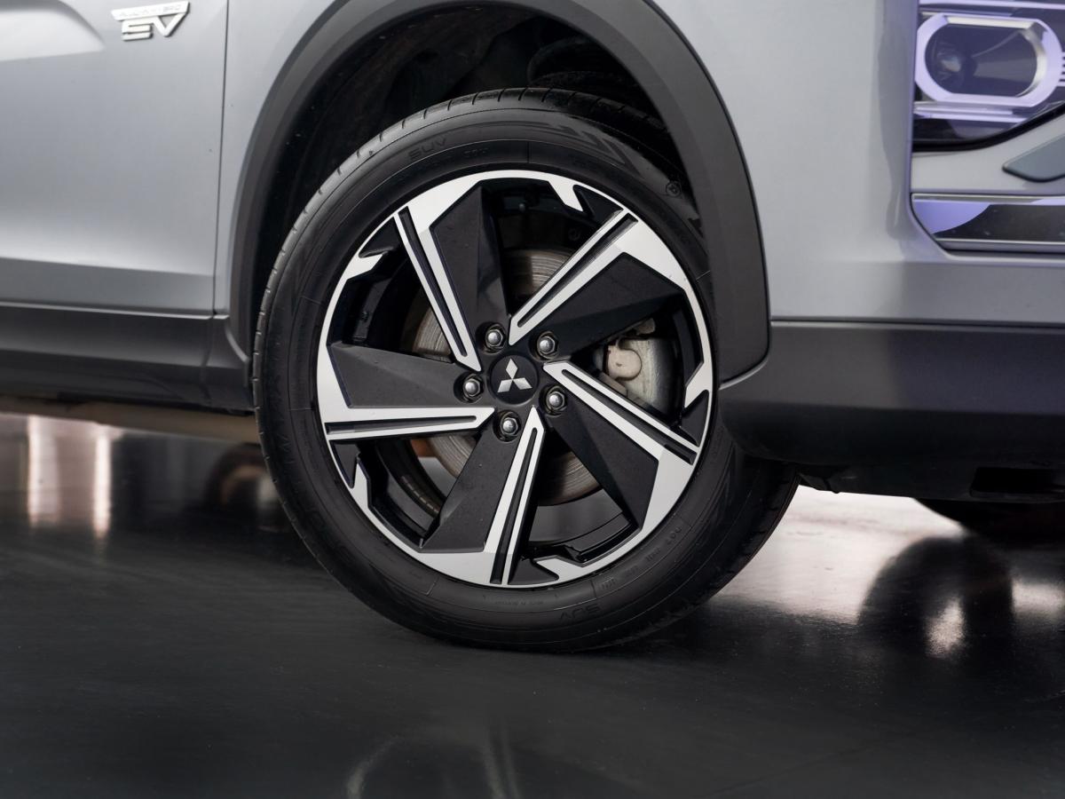 mitsubishi-eclipse-cross-2022-hibrido-a-gasolina-2360cc
