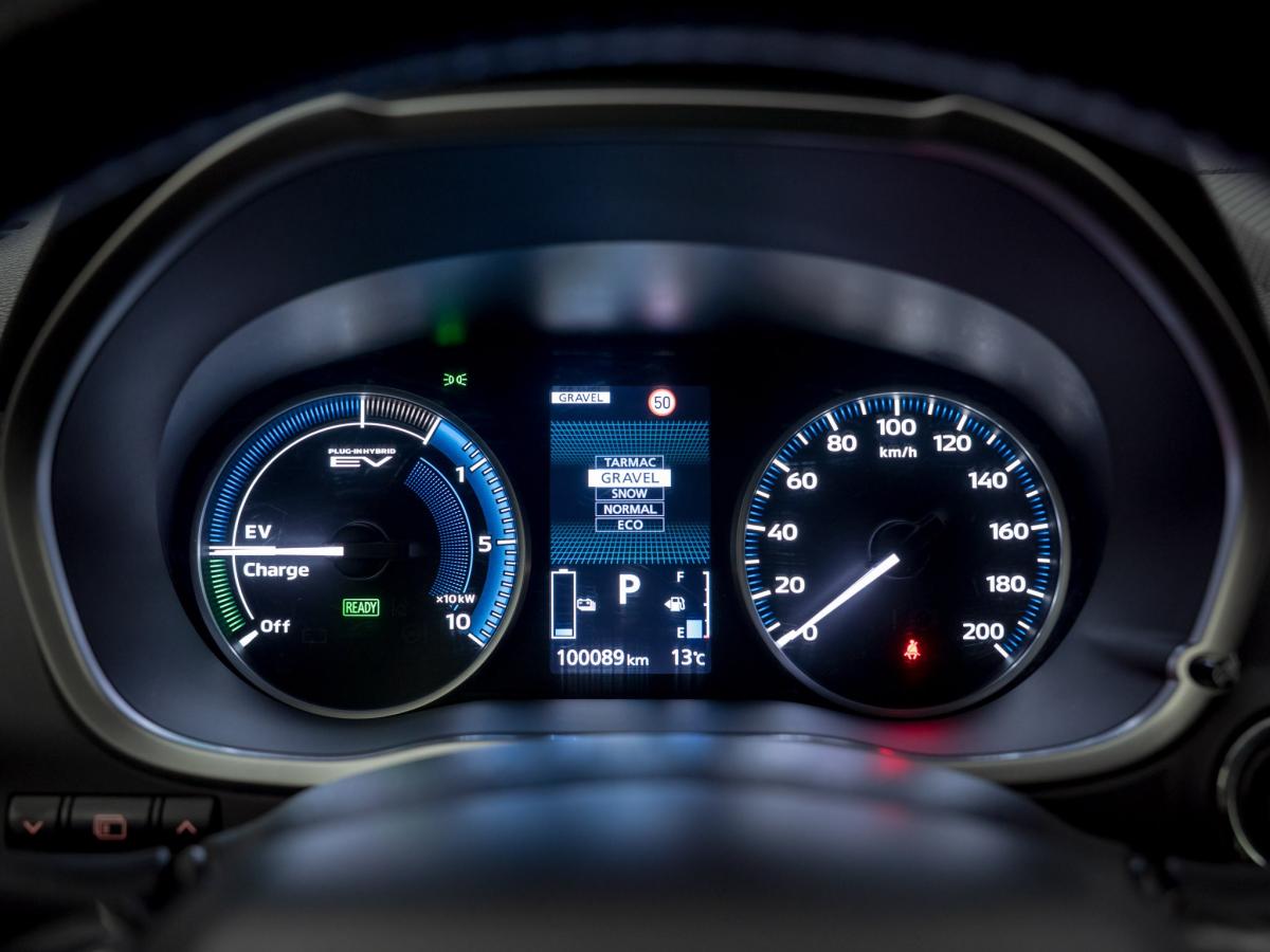 mitsubishi-eclipse-cross-2022-hibrido-a-gasolina-2360cc