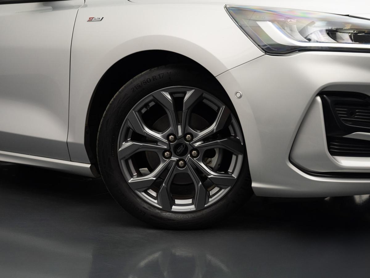 ford-focus-2024-hibrido-a-gasolina-998cc