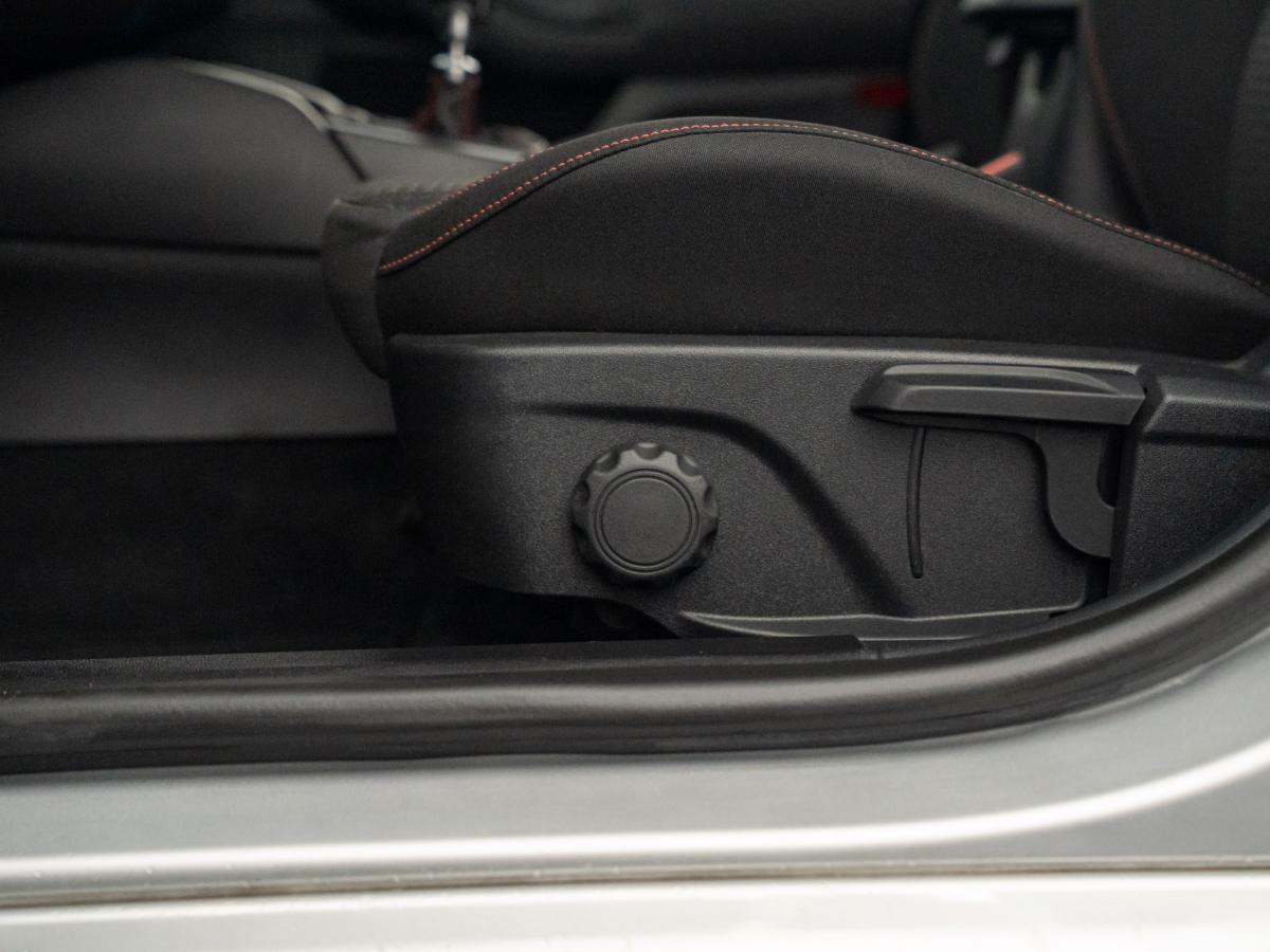 ford-focus-2024-hibrido-a-gasolina-998cc