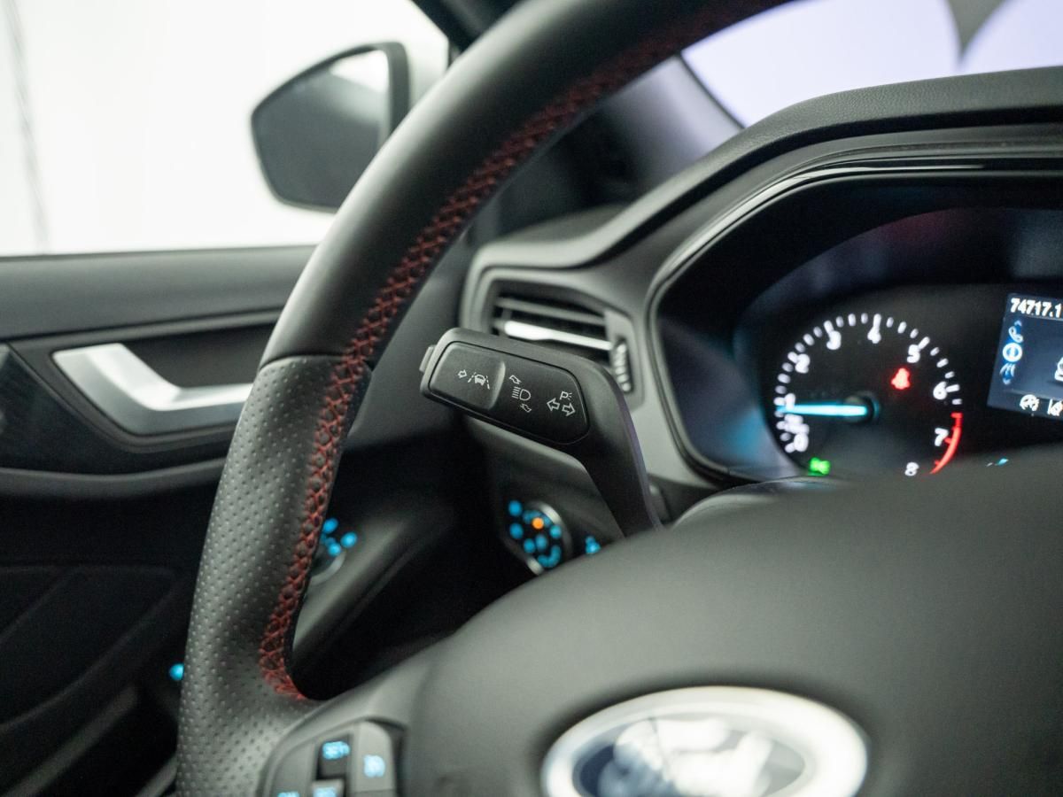 ford-focus-2024-hibrido-a-gasolina-998cc
