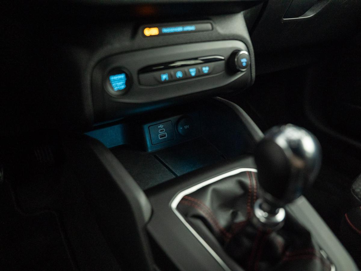 ford-focus-2024-hibrido-a-gasolina-998cc