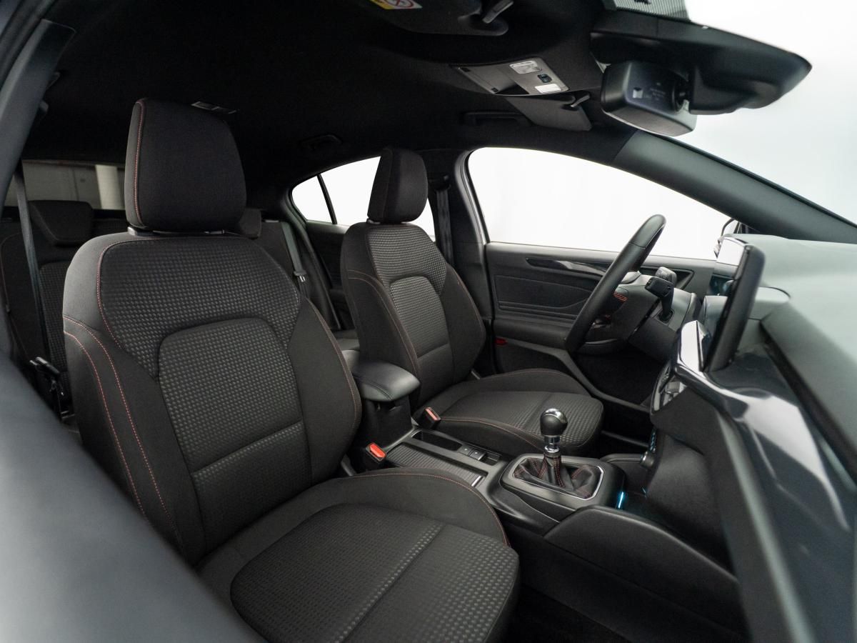 ford-focus-2024-hibrido-a-gasolina-998cc
