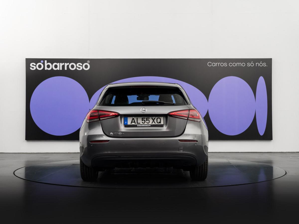mercedes-benz-classe-a-2021-hibrido-a-gasolina-1332cc