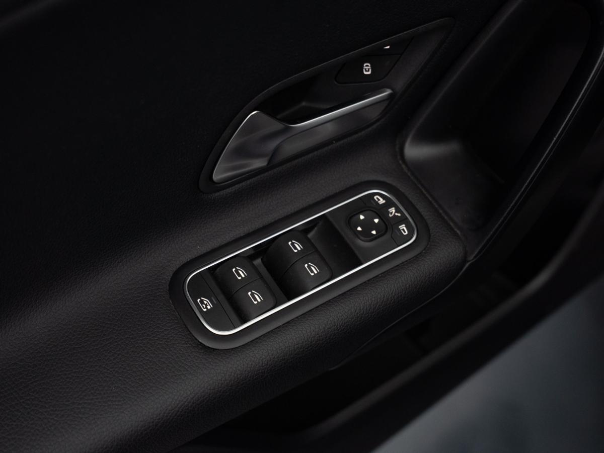 mercedes-benz-classe-a-2021-hibrido-a-gasolina-1332cc