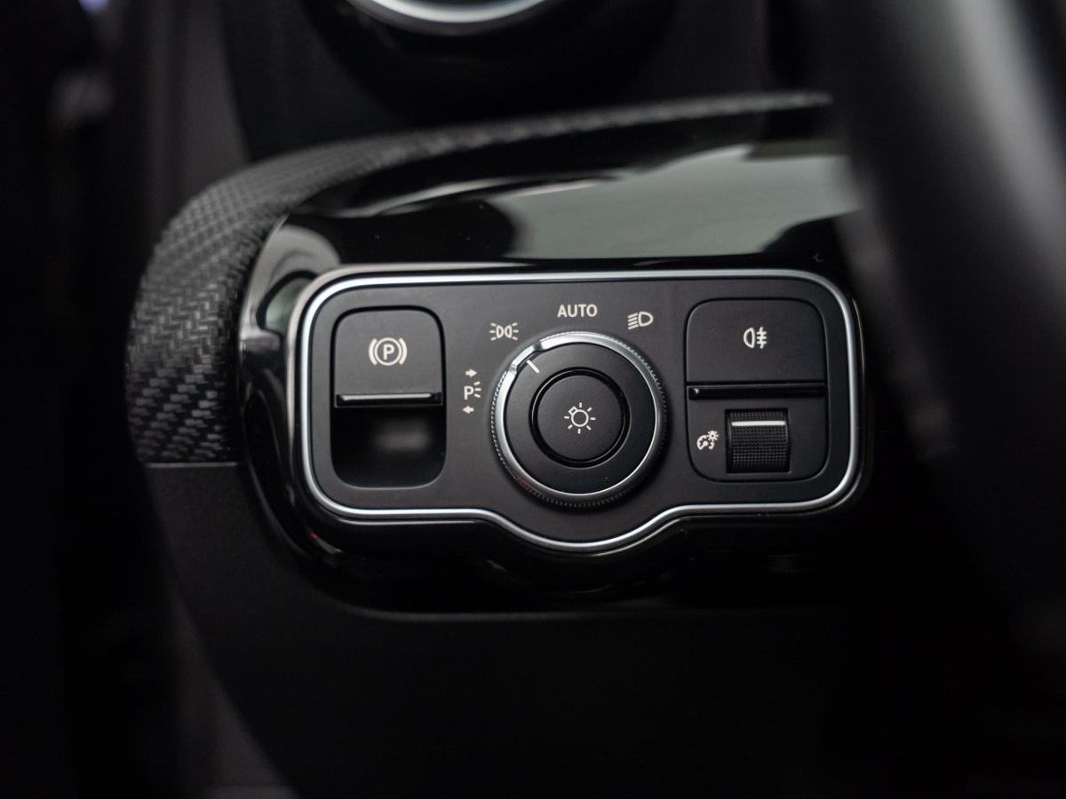 mercedes-benz-classe-a-2021-hibrido-a-gasolina-1332cc