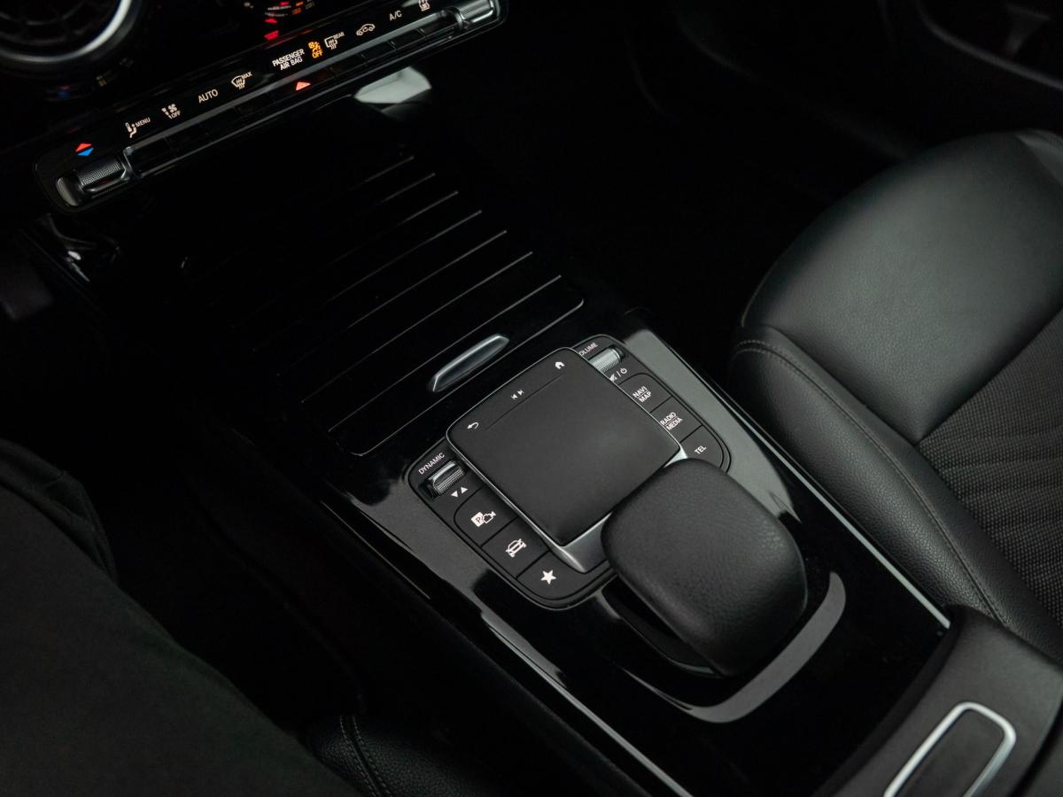 mercedes-benz-classe-a-2021-hibrido-a-gasolina-1332cc