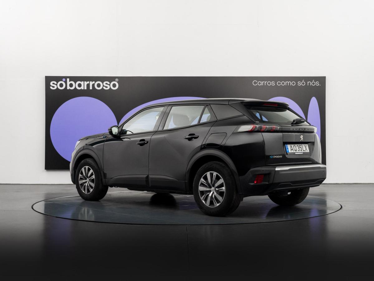 peugeot-2008-2022-eletrico-500cc