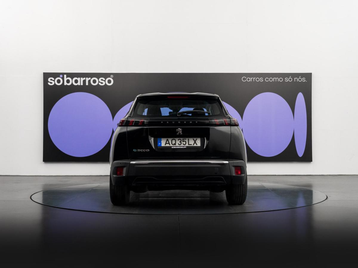 peugeot-2008-2022-eletrico-500cc