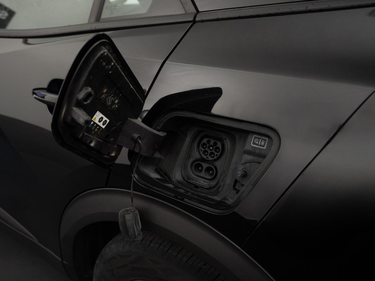 peugeot-2008-2022-eletrico-500cc