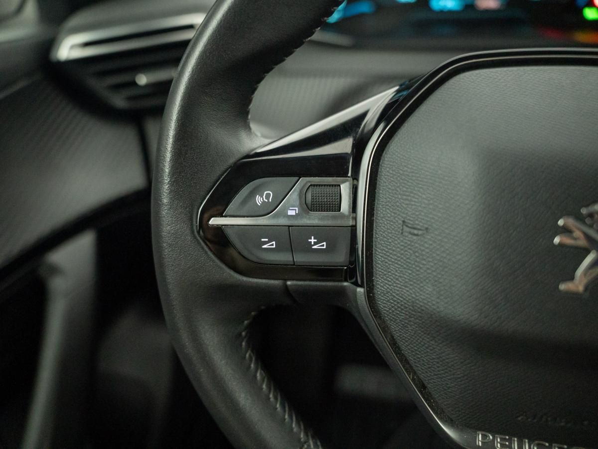 peugeot-2008-2022-eletrico-500cc