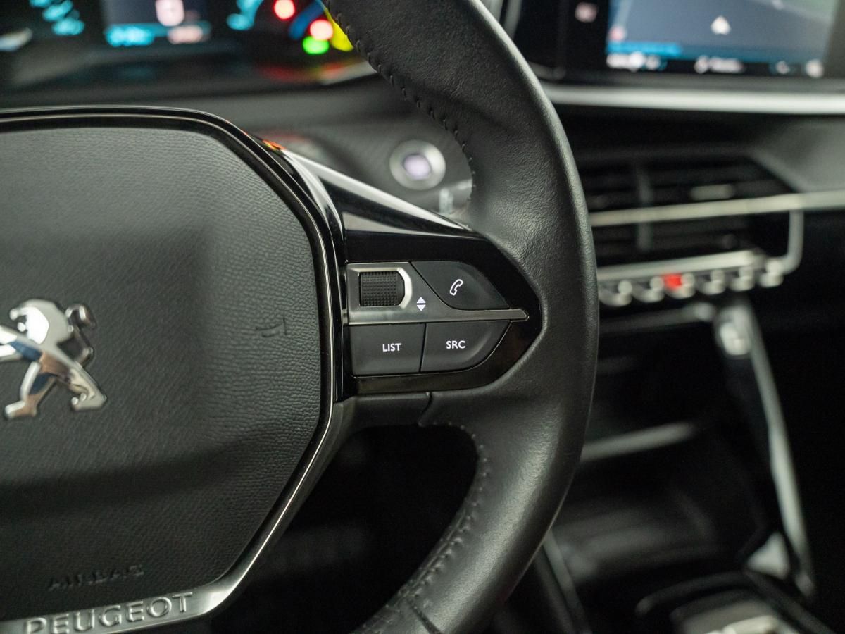 peugeot-2008-2022-eletrico-500cc