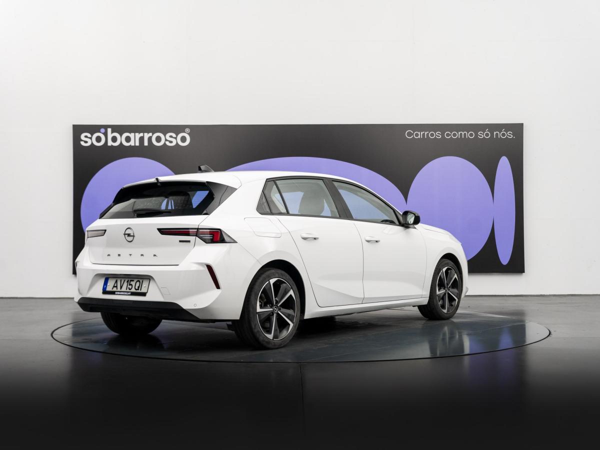 opel-astra-2022-hibrido-a-gasolina-1598cc
