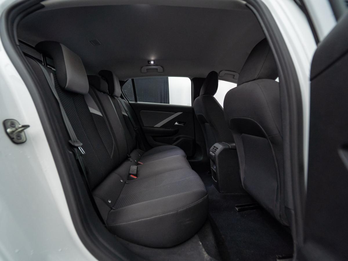 opel-astra-2022-hibrido-a-gasolina-1598cc