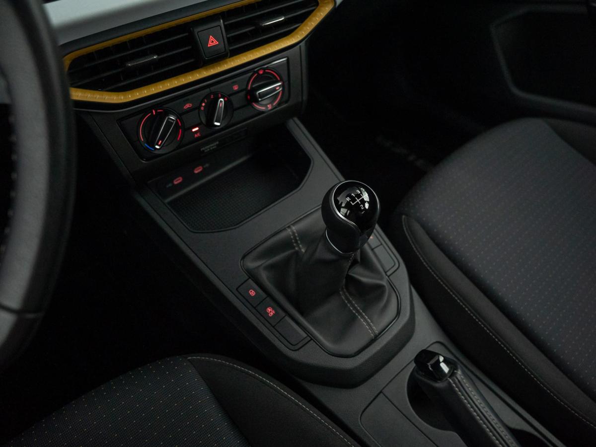 seat-ibiza-2023-gasolina-999cc