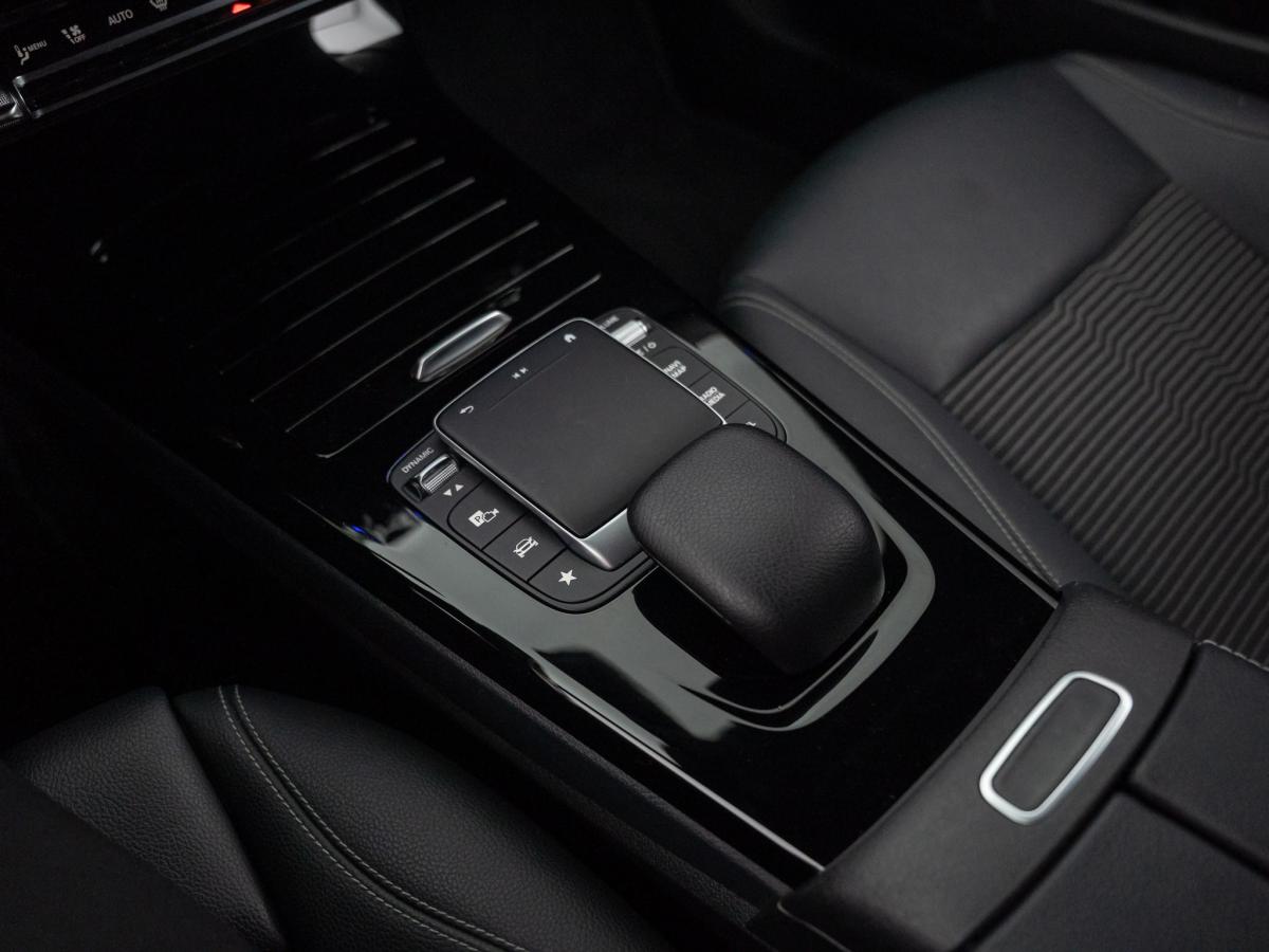 mercedes-benz-cla-2022-hibrido-a-gasolina-1332cc