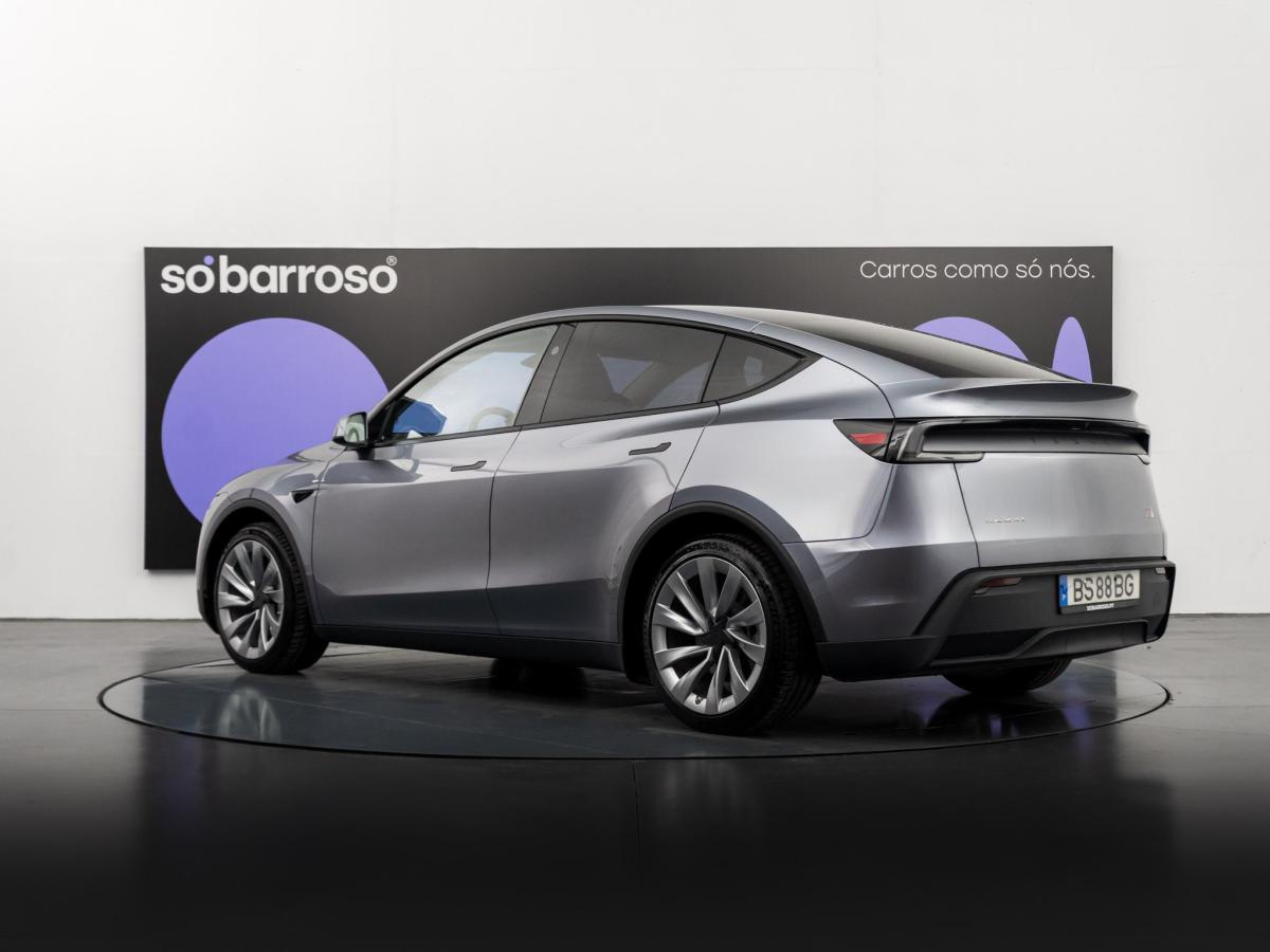 tesla-model-y-2025-eletrico-500cc