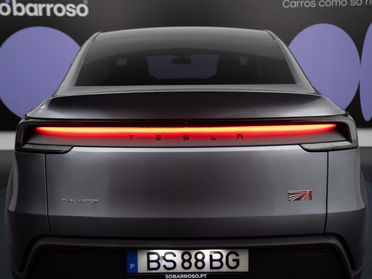 tesla-model-y-2025-eletrico-500cc