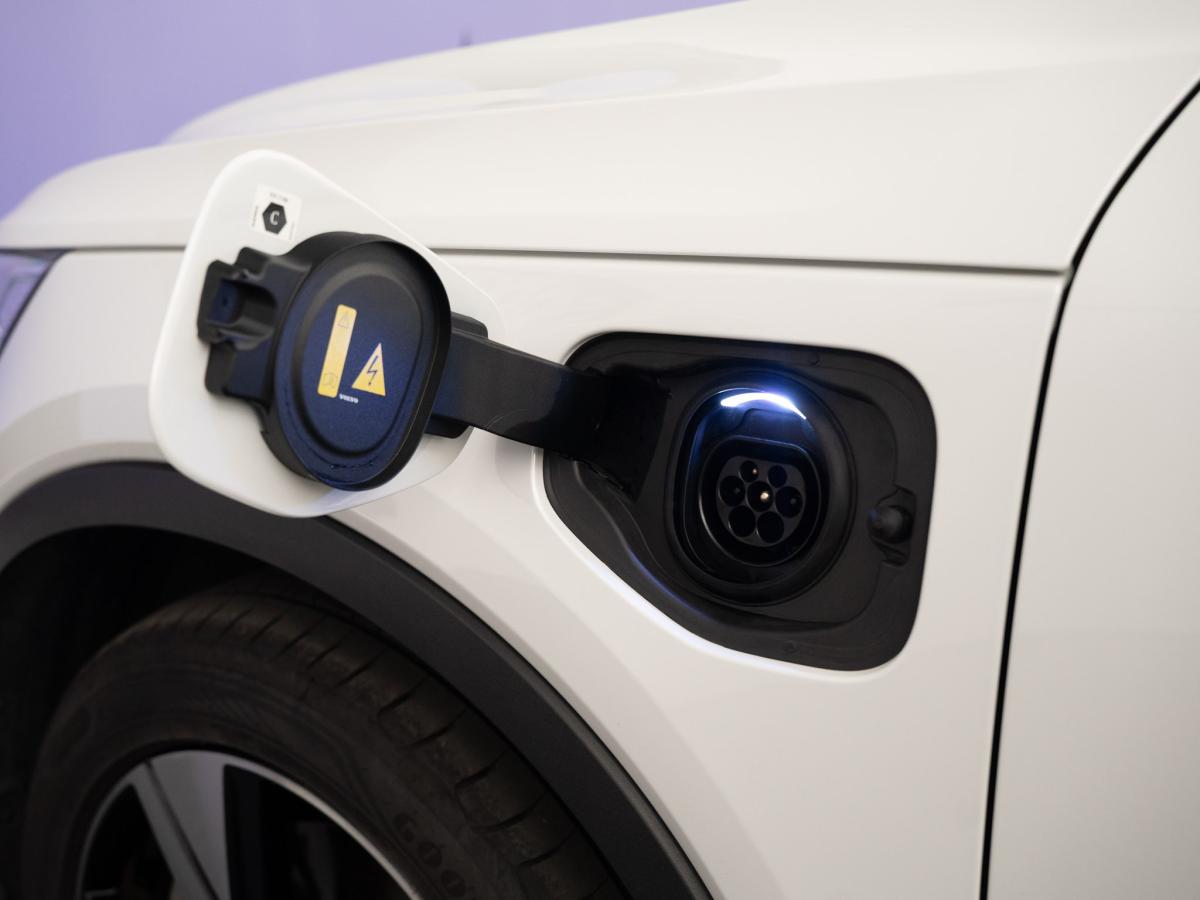 volvo-xc40-2022-hibrido-a-gasolina-1477cc