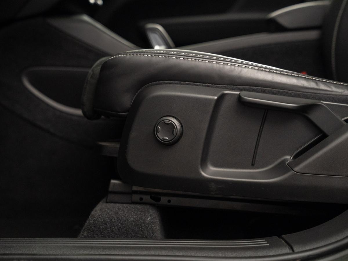 volvo-xc40-2022-hibrido-a-gasolina-1477cc