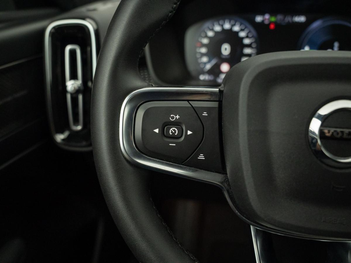 volvo-xc40-2022-hibrido-a-gasolina-1477cc